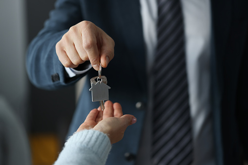istockphoto-1287788477-170667a